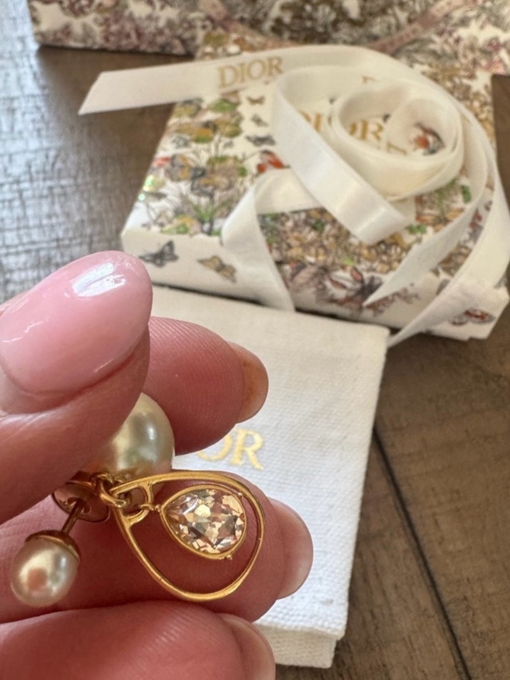 Dior Tribales Gold-Tone Earrings with Ivory Pearls and Crystal Drops - Picture 4 of 6